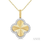 1/4 ctw Fluted Texture Clover Round Cut Diamond Fashion Pendant With Chain in 14K Yellow and White Gold