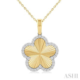 1/4 ctw Fluted Texture Clover Round Cut Diamond Fashion Pendant With Chain in 10K Yellow and White Gold