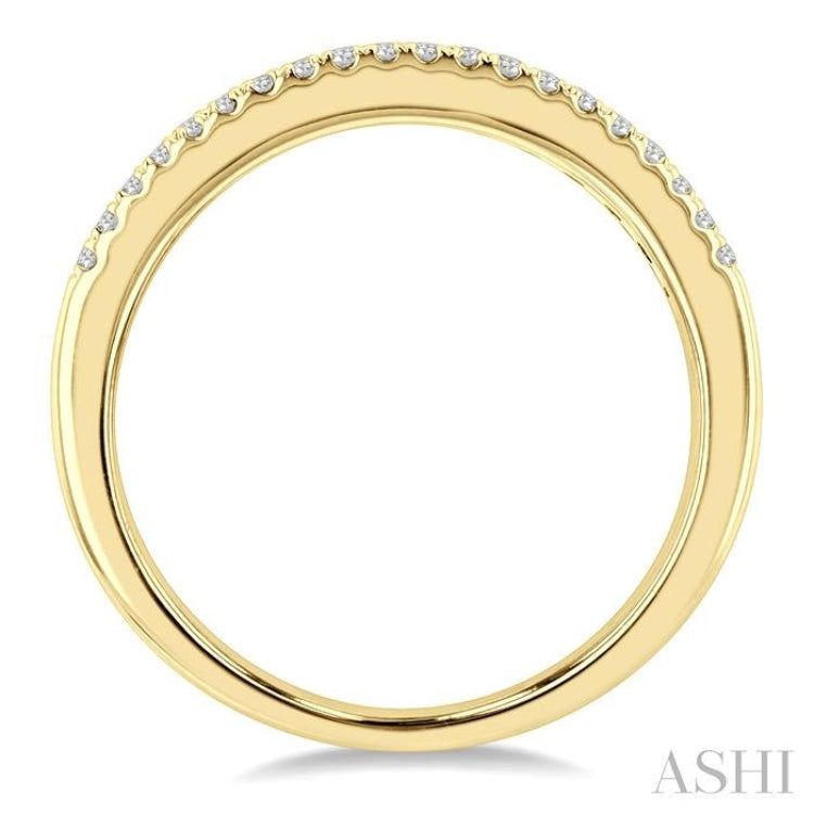 1/2 ctw Channel Round Cut Diamond Wedding Band in 14K Yellow Gold