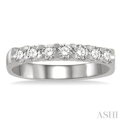 3/4 ctw 7 Stone Round Cut Diamond Wedding Band in Platinum
