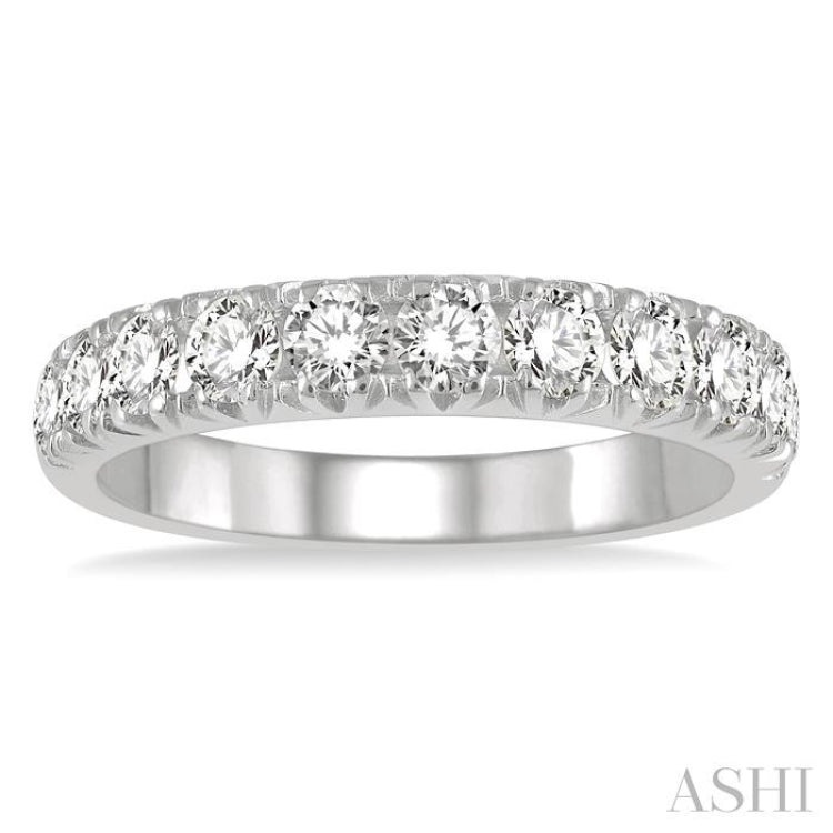 1 ctw 11 Stone Round Cut Diamond Wedding Band in Platinum