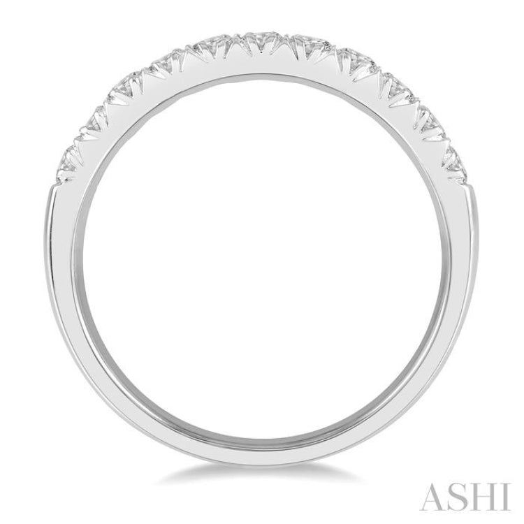 1/2 ctw 11 Stone Round Cut Diamond Wedding Band in Platinum
