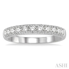 1/2 ctw 11 Stone Round Cut Diamond Wedding Band in Platinum