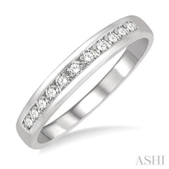 1/4 ctw Channel Set 11 Stone Round Cut Diamond Wedding Band in Platinum