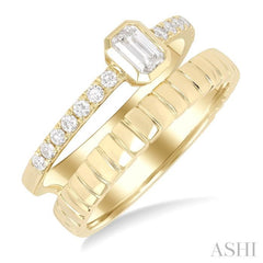 1/2 ctw Split Twin Row Bezel Set Emerald and Round Cut Diamond Fashion Ring in 14K Yellow Gold
