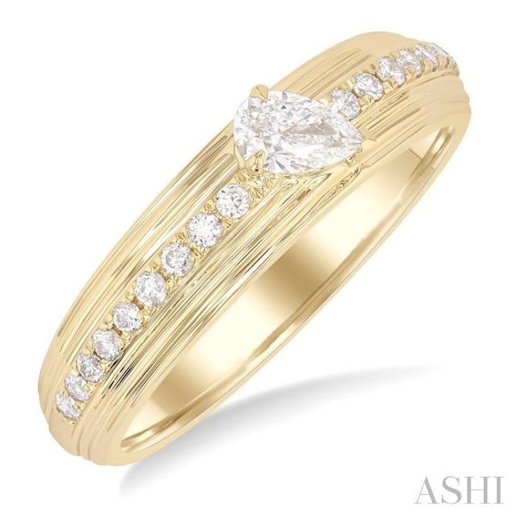 1/3 ctw Textured Shank Tilted Pear and Round Cut Diamond Fashion Band in 14K Yellow Gold