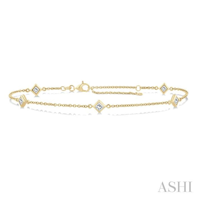 1/2 ctw Princess Cut Diamond Station Bracelet in 14K Yellow Gold