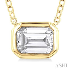 1/4 ctw Emerald Pie Cut Diamond Fashion Pendant With Chain in 14K Yellow Gold