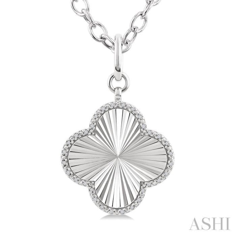 1/10 Ctw Clover Fluted Medallion Single Cut Diamond Pendant With Chain in Sterling Silver
