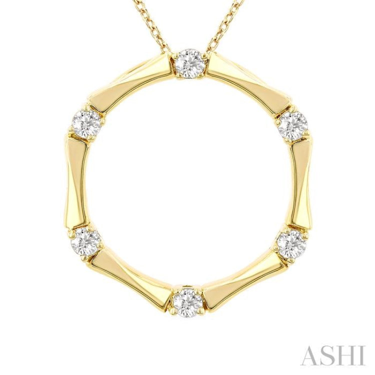 1/10 Ctw Petite Bamboo Shoot Inspired Round Cut Diamond Fashion Pendant With Chain in 10K Yellow Gold