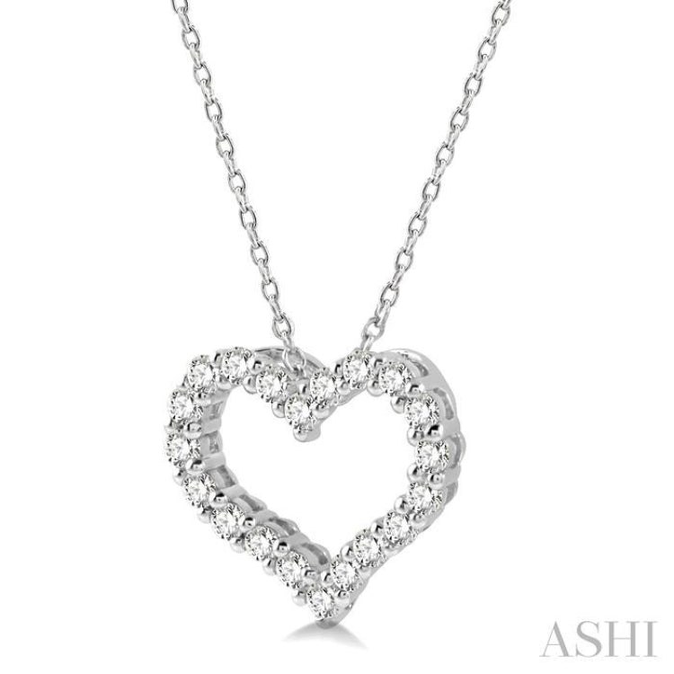 1/2 Ctw Heart Shape Round Cut Diamond Pendant With Chain in 14K White Gold