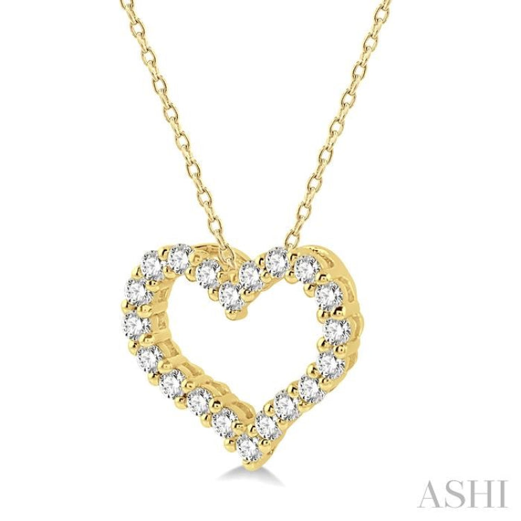 1/2 Ctw Heart Shape Round Cut Diamond Pendant With Chain in 14K Yellow Gold