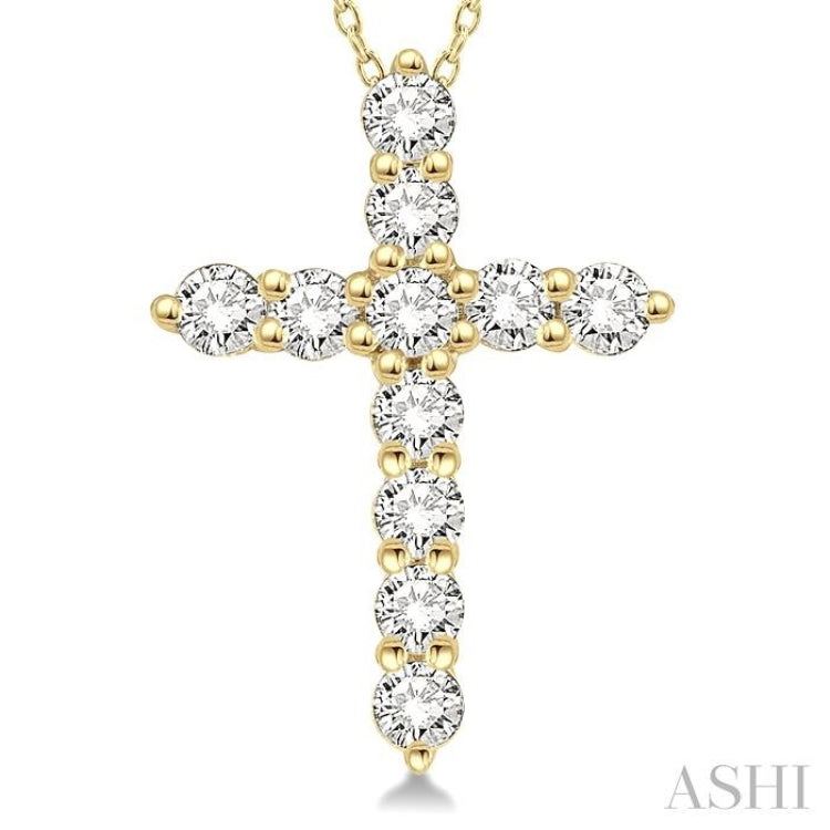 1/2 Ctw Round Cut Diamond Cross Pendant With Chain in 14K Yellow Gold