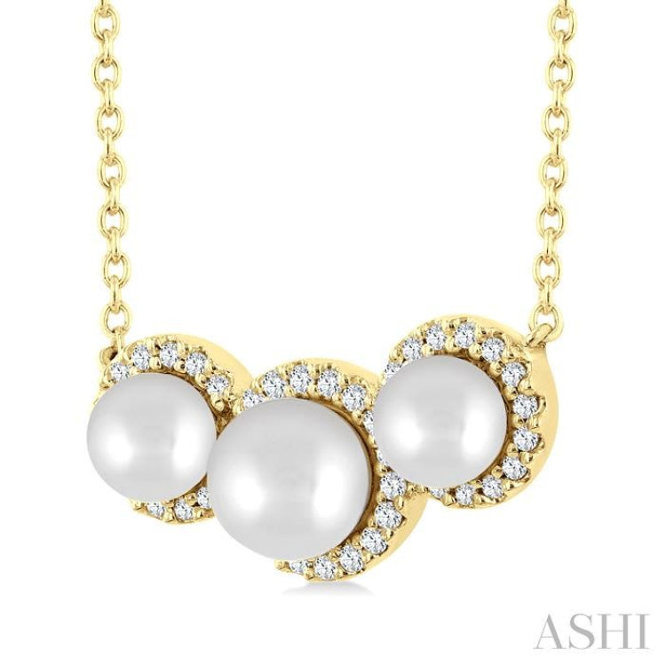 5MM & 4MM Cultured Pearl and 1/6 Ctw Round Cut Diamond Halo Pendant With Chain in 14K Yellow Gold