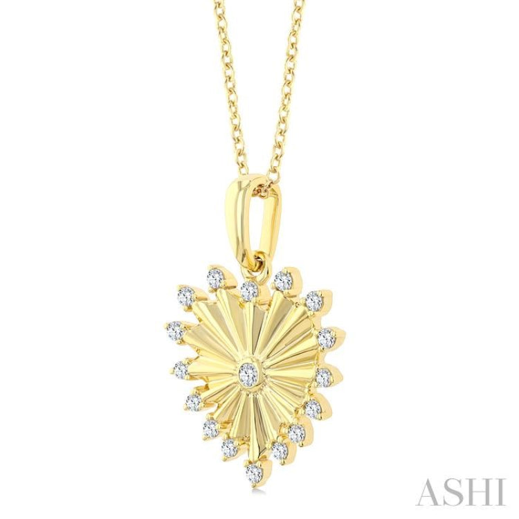 1/5 Ctw Round Cut Diamond Heart Fluted Fashion Pendant With Chain in 10K Yellow Gold