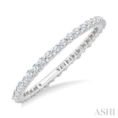 1/2 Ctw Round Cut Diamond Eternity Wedding Band in 14K White Gold