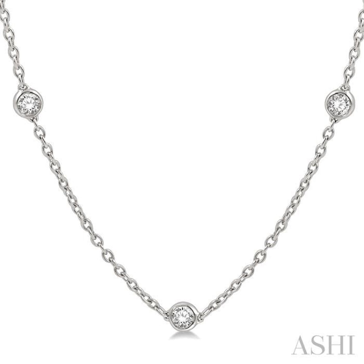 1 Ctw Round Cut Diamond Station Necklace in 14K White Gold