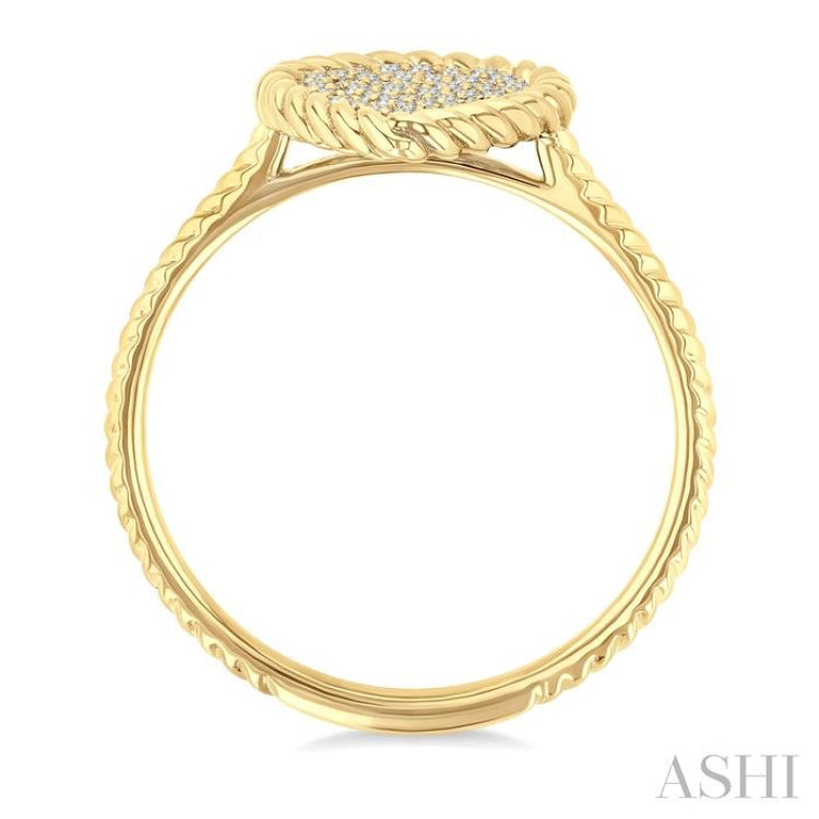 1/5 Ctw Pear Shape Rope Accent Round Cut Diamond Fashion Ring in 10K Yellow Gold