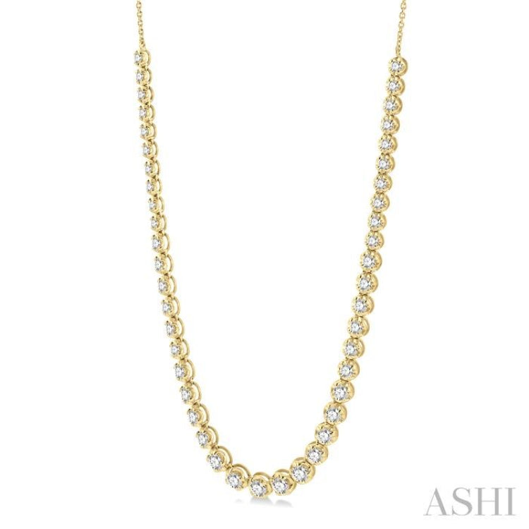 3 Ctw Round Cut Diamond Illusion Necklace in 10K Yellow Gold