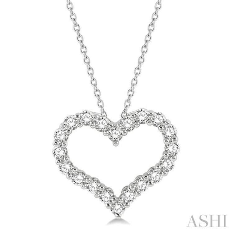 1 1/2 Ctw Heart Shape Round Cut Diamond Pendant With Chain in 14K White Gold