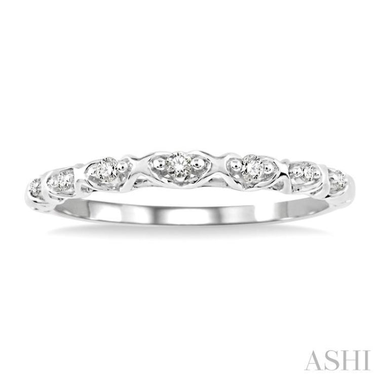 1/20 Ctw Round Cut Diamond Wedding Band in 14K White Gold