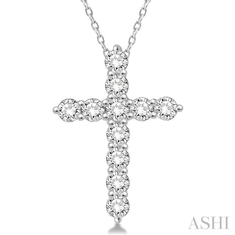 3/4 Ctw Round Cut Diamond Cross Pendant in 14K White Gold with Chain