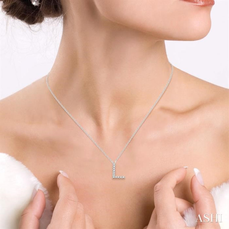 1/20 Ctw Initial 'L' Round Cut Diamond Pendant With Chain in 10K White Gold