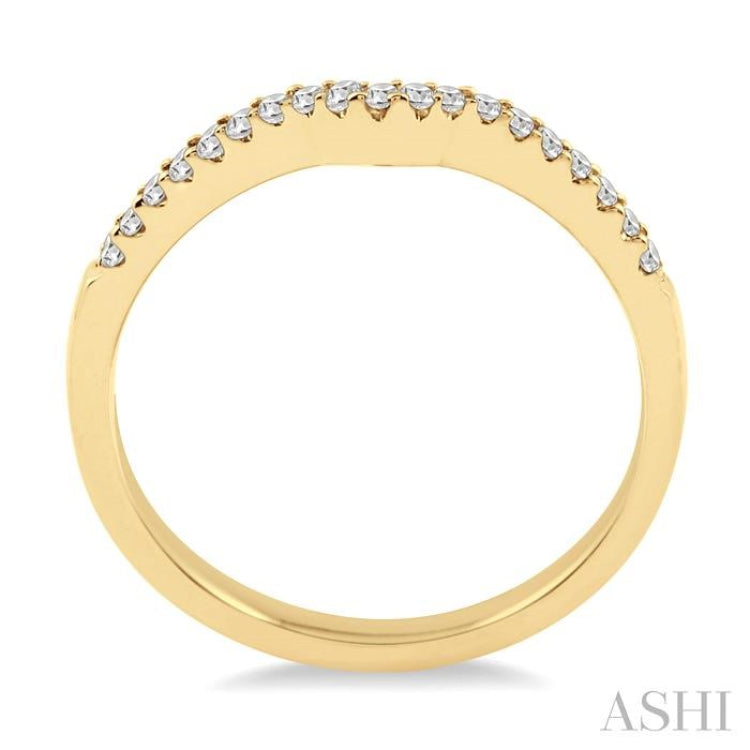 1/6 Ctw Round Cut Diamond Wedding Band in 14K Yellow Gold