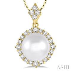10 MM Cultured Pearl and 1/2 Ctw Round Cut Diamond Pendant in 14K Yellow Gold with chain