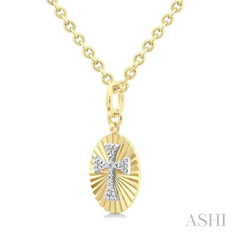 1/10 Ctw Templar Cross Round Cut Diamond Pirouette Fluted Oval Medallion Pendant With Chain in Yellow Gold Vermeil