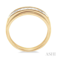 1/8 ctw Round Cut Diamond Men's Ring in 14K Yellow Gold