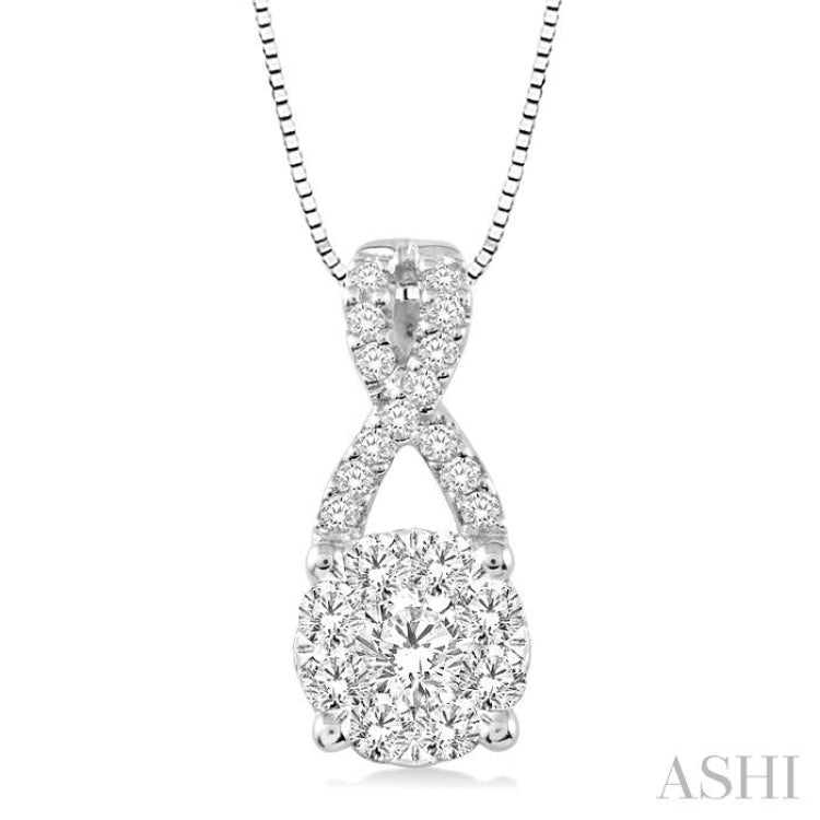 1/2 ctw Lovebright Round Cut Diamond Pendant in 14K White Gold with Chain