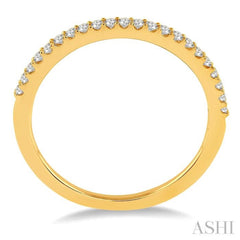 1/5 ctw Round Cut Diamond Wedding Band in 14K Yellow Gold