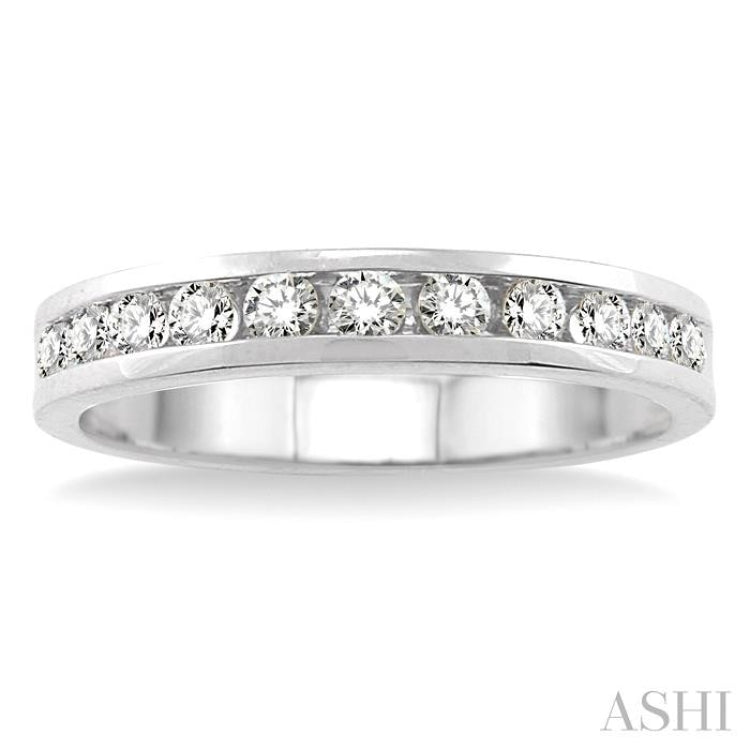 1/2 ctw Round Cut Diamond Wedding Band in 14K White Gold