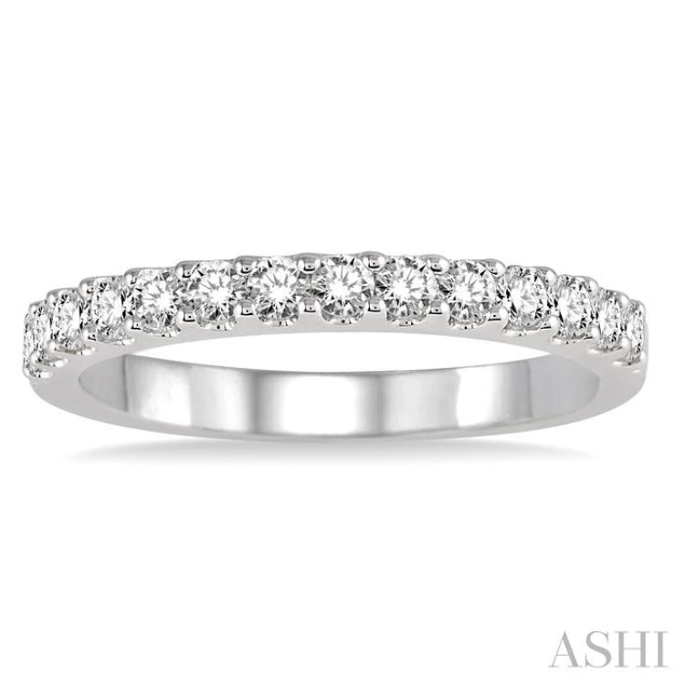 1/2 ctw Round Cut Diamond Wedding Band in 14K White Gold