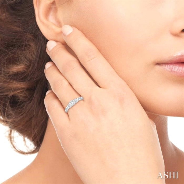 1/3 ctw Round Cut Diamond Lovebright Ring in 14K White Gold
