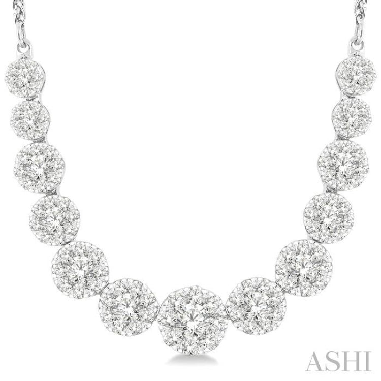 2 ctw Round Cut Diamond Lovebright Necklace in 14K White Gold