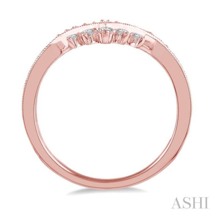 1/4 ctw Chevron Shank Round Cut Diamond Band in 14K Rose Gold