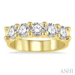 1 1/2 Ctw 5 Stone Round Cut Diamond Wedding Band in 14K Yellow Gold