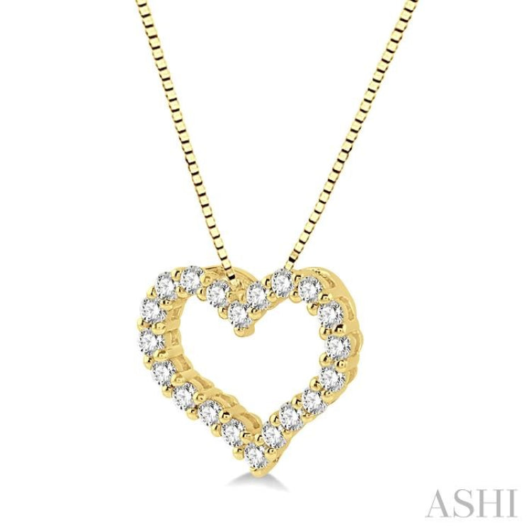1/4 ctw Heart Shape Round Cut Diamond Pendant With Chain in 14K Yellow Gold