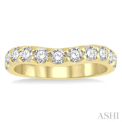1 ctw Arched Center Round Cut Diamond Wedding Band in 14K Yellow Gold