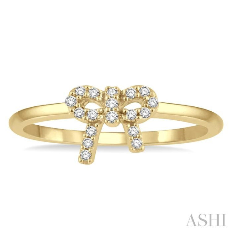 1/10 ctw Bow Cutout Round Cut Diamond Petite Fashion Ring in 10K Yellow Gold