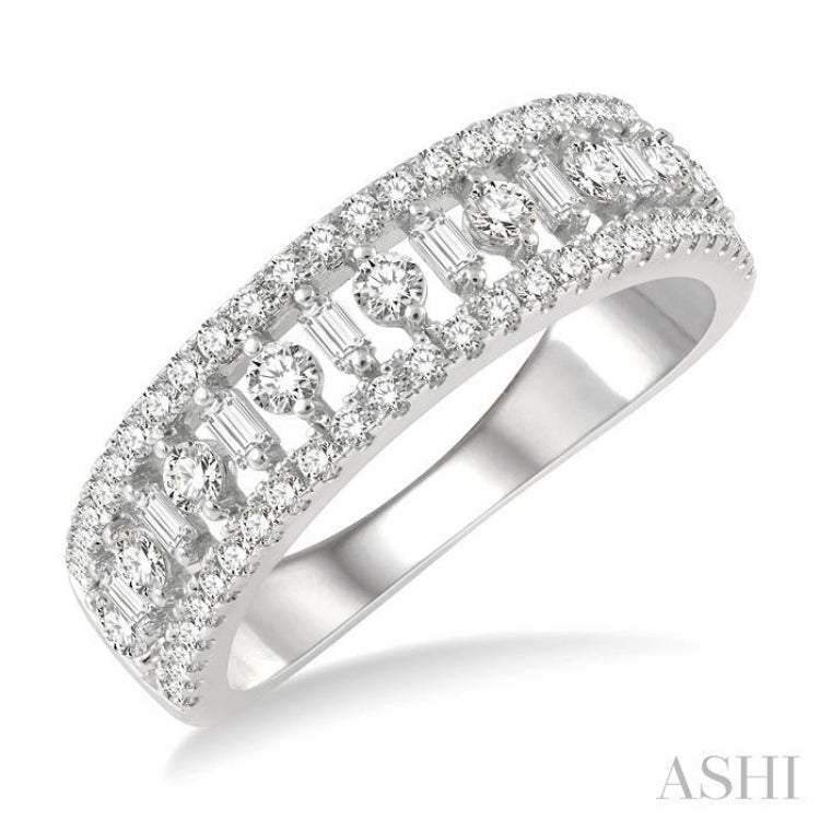 3/4 ctw Baguette and Round Cut Diamond Fashion Band in 14K White Gold