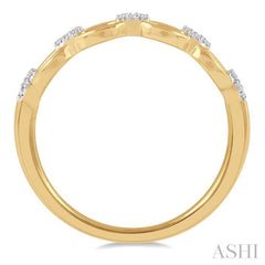 1/10 ctw Round Cut Diamond Stackable Oval Shape Link Fashion Band in 14K Yellow Gold