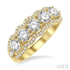 1 1/2 ctw Baguette and Round Cut Diamond Fashion Ring in 14K Yellow Gold