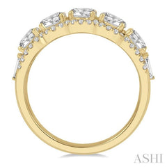 2 ctw Baguette and Round Cut Diamond Fashion Ring in 14K Yellow Gold