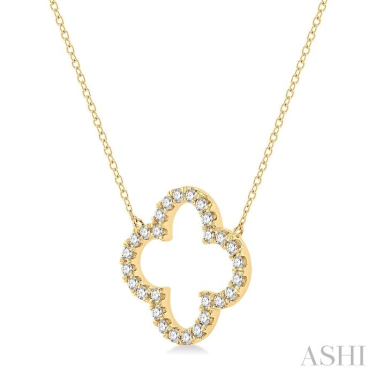 3/4 ctw Clover Round Cut Diamond Pendant in 14K Yellow Gold