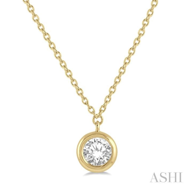 1/3 ctw Round Cut Diamond Pendant With Chain in 14K yellow Gold