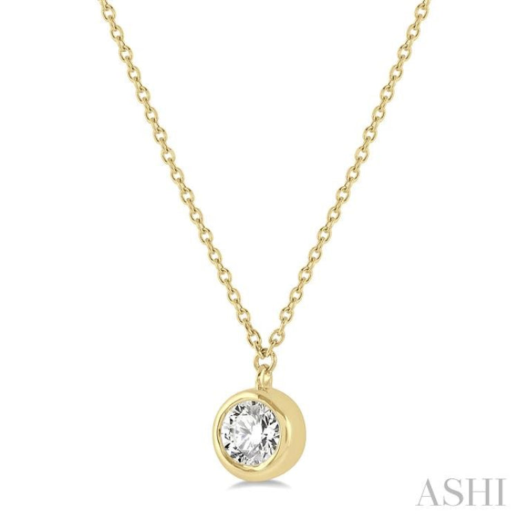 1/3 ctw Round Cut Diamond Pendant With Chain in 14K yellow Gold