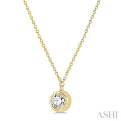 1/3 ctw Round Cut Diamond Pendant With Chain in 14K yellow Gold